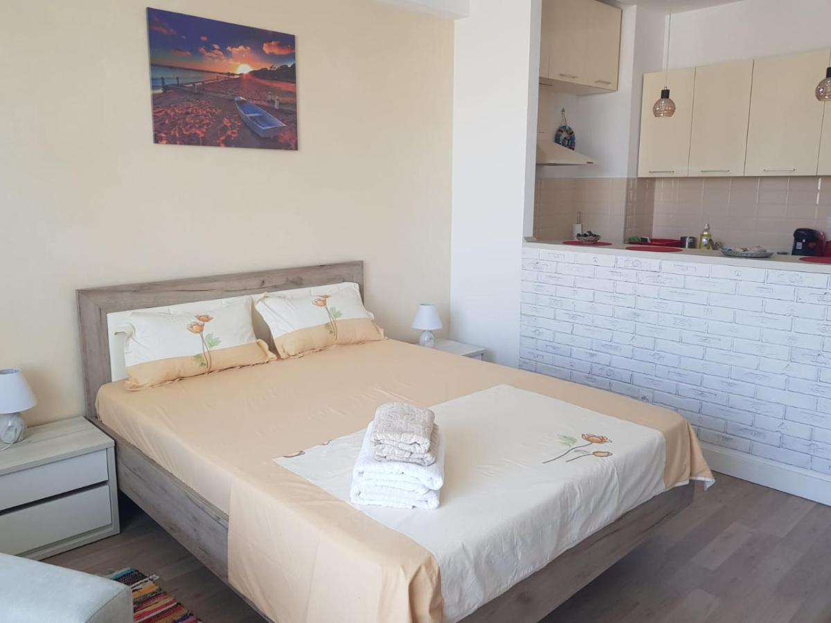 Estival Studio By Onix Blue Mamaia Nord Apartment Navodari Exterior photo
