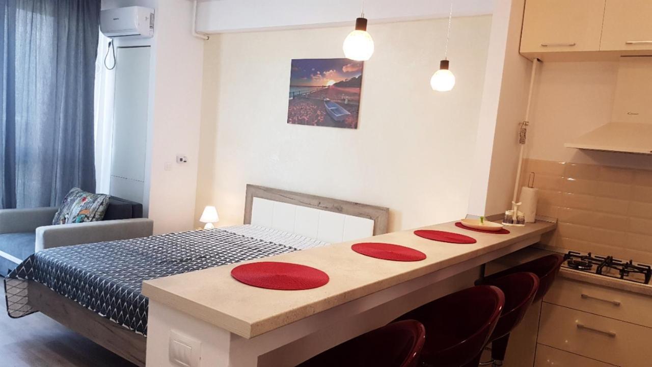 Estival Studio By Onix Blue Mamaia Nord Apartment Navodari Exterior photo